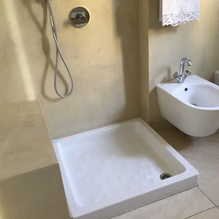 بيت ضيافة Il Giardinetto Ossuccio